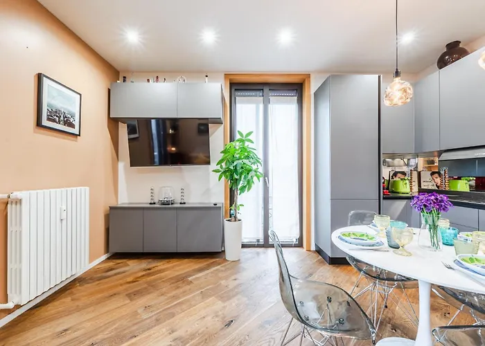 The Visionary Home - Navigli Area